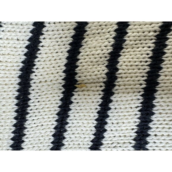 XL H&M Beige & Black Striped Knit V-Neck Sweater - Cozy, Casual Style - Picture 5 of 6